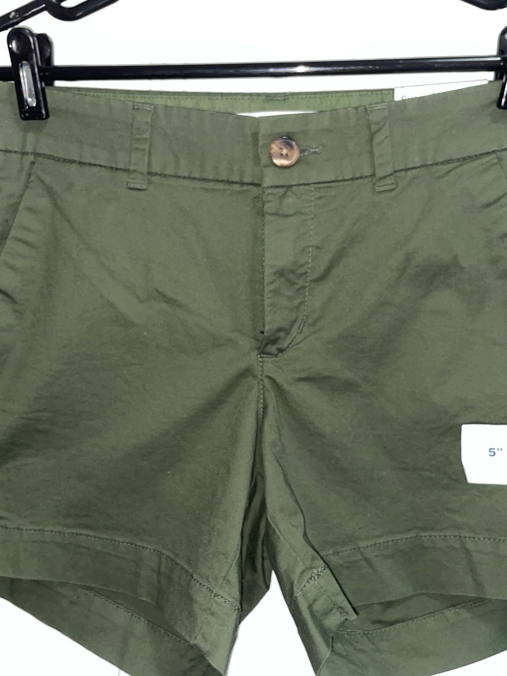 Old Navy Women’s Everyday Shorts Mid-rise Olive Green Flat-Front Shorts